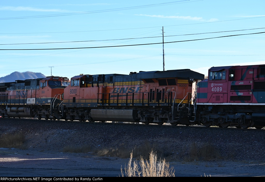 BNSF 8000